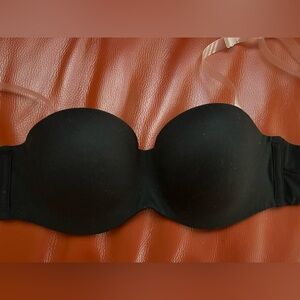 Victoria’s Secret strapless bra. Black 34B